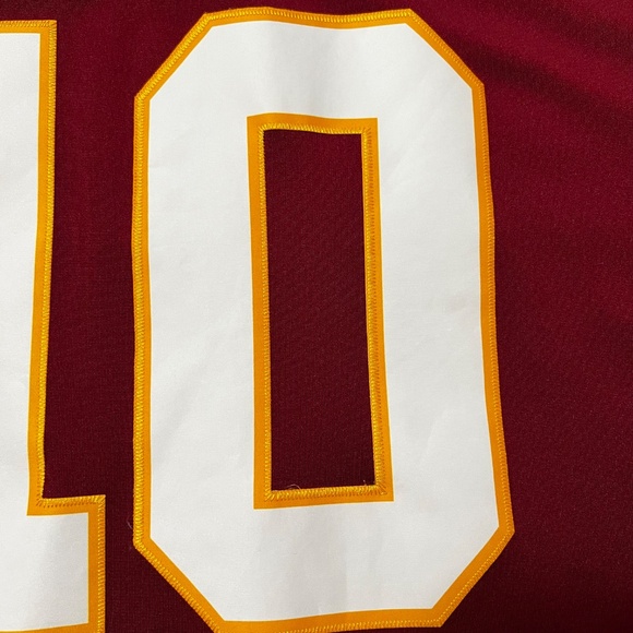 PRE-OWNED/USED Nike Washington Redskins Griffin III #10 Jersey - Picture 4 of 13